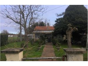 Maison Ambares Et Lagrave Maison 4 pièce(s) sur parcelle de 1593 m2