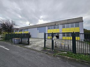 A LOUER - Local d'activité de 757 m² à Ivry sur Seine (94)