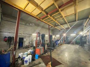 A VENDRE - Entrepôt avec bureaux de 560 m² à Santeny (94)