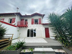 SAINT PEE SUR NIVELLE : Maison mitoyenne T4 (86 m²)