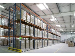 A LOUER - Entrepôt avec bureaux de 6 863 m² à Lognes (77)