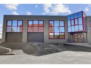 À louer : local d'activité de 808 m² à Créteil (94)