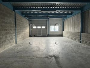 A LOUER - Local d'activités avec bureaux d'environ 276 m² à LISSES (91)