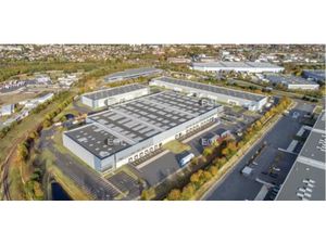 A LOUER-Entrepot 5 978 m²