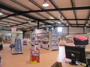 A louer bâtiment à usage d'activités/commerce