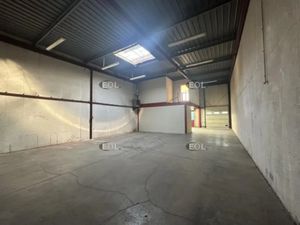 À louer : entrepôt avec bureaux de 245 m² à Champigny-sur-Marne (94)