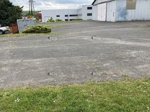 A LOUER - entrepôt avec bureaux de 750 m² sur 6 500 m² de terrain à meaux (77)