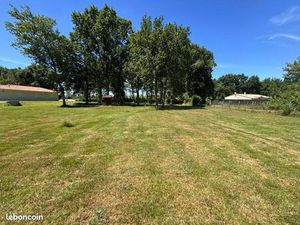 Terrain 1 348 m² Saint Jean D Illac