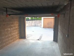 Garage av. De la république Annecy