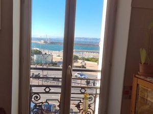 Loue T1 vue mer proche Mucem