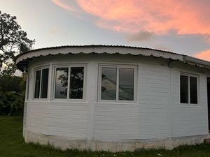 Maison vue montagnes