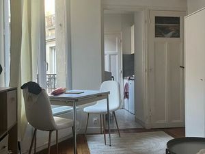 Studio meublé 19 m2 à coté du métro