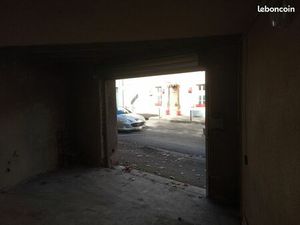 Garage 38m² centre ville d'Orange
