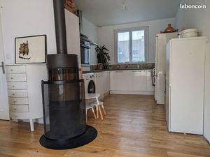 Maison lumineuse meublée - 3 chambres - jardin- la Richardais bourg