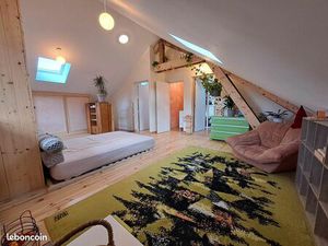 A louer maison T5 130 m² habitable (3 chambres + 1800 m² de terrain à Prémeyzel