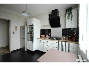 Loue T4 spacieux et lumineux proche gare de Saint Nazaire