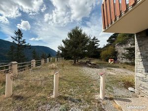 Appartement T3 chaleureux  avec accès terrain et proche station