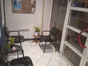 Salle de soins à louer