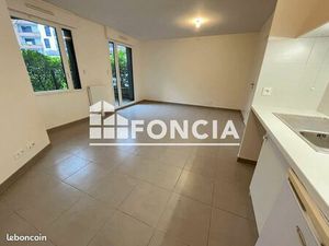 Studio 1 pièce 32 m²