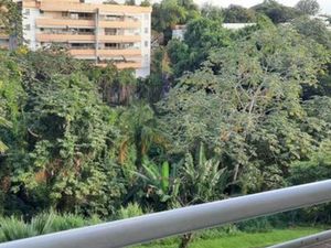 Magnifique F2 standing   parking  cave