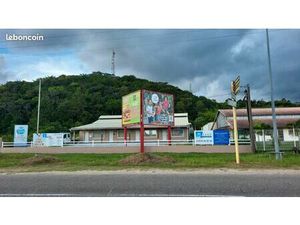 A louer hangar et bureaux