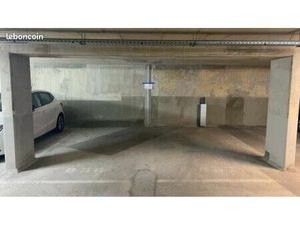 2 places parkings paray vieille poste