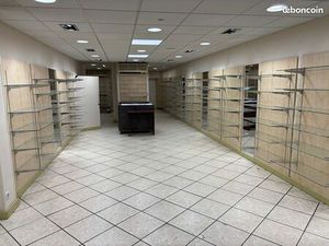 Local commercial 94 m² ESPALION