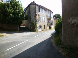 Maison avec terrasse et terrain non attenant