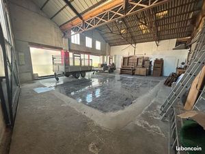 Local commercial centre-ville