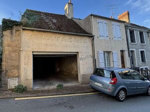 Garage 2 pièces 94 m²