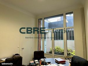 Bureaux 100 m²