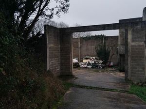 Vend parcelle hangar