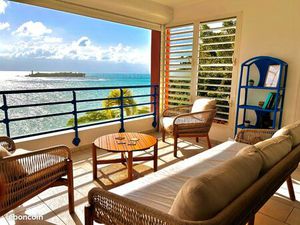 Appartement vue exceptionnelle avec piscine vendu meublé