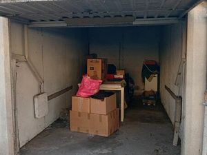 Garage fermé aerien Dijon drapeau