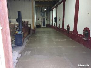 Maison avec grand garage