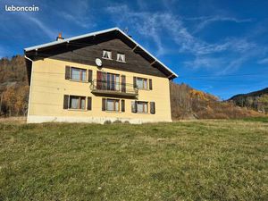 Maison 8 pièces 195 m²