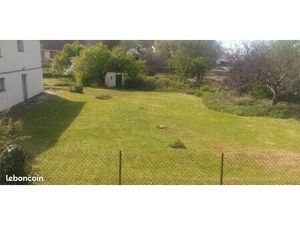 Terrain de 8 75 ares