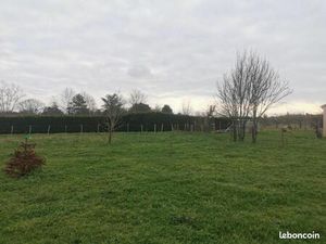 Terrain 770 m² Saint Seurin Sur L Isle