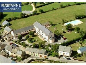 Gîte 1620 m² VILLEFRANCHE DE PANAT