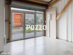 Local commercial 140 m²