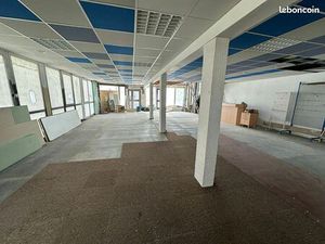 Local commercial 210 m² LA PRIMAUBE
