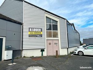 Local commercial 365 m² LA PRIMAUBE