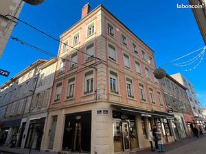 Immeuble 13 pièces 271 m²