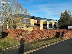 Local bureaux 860 m²