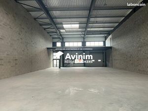 Local 565 m² Dagneux