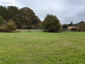 Terrain 800 m² Saint Macaire