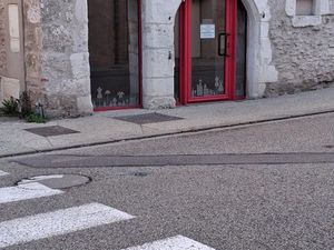 Local commercial 49 m² Tossiat