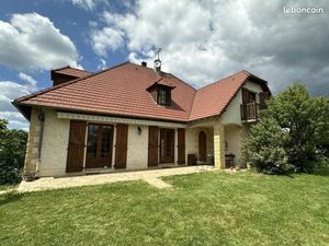 Maison 6 pièces 268 m²