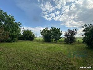 Terrain 895 m² Les Garennes Sur Loire