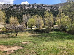 Terrain 1 332 m² Escragnolles